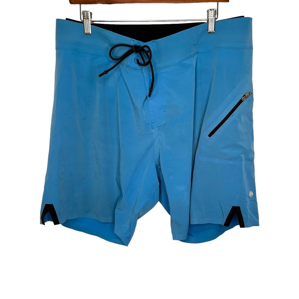 Lululemon Men's El Current Board Short Swim 7.5'' Lined Shocking Blue Size 38